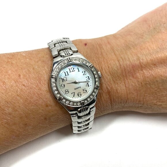 Glamour Bracelet Style Analog Watch With Crystals & Mother of Pearl Face Silver - Picture 11 of 13